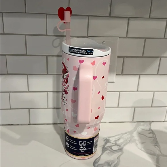 ❤️💕Cute. 2026 Valentine BUC-EES Tumbler.